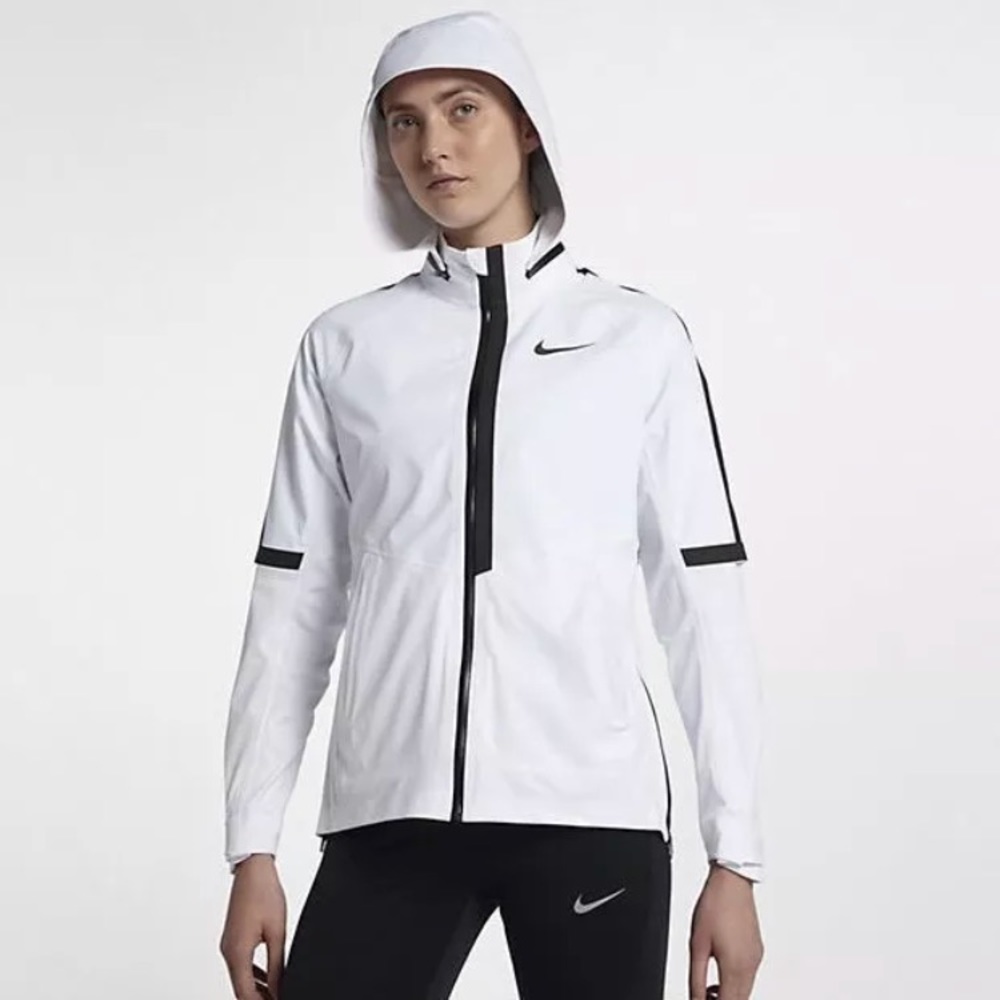 Nike Women’s Aeroshield Running Jacket MSRP $350